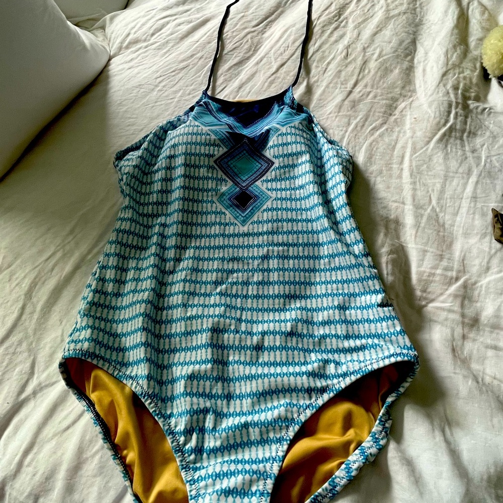 Cabana Life one piece bathing suit. Size XL.